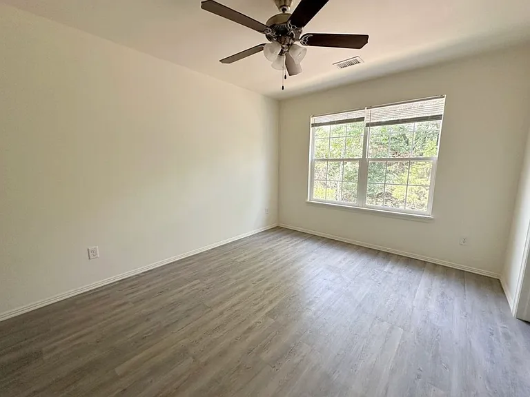 1011 S Benchmark Ln #1 — Photo 4