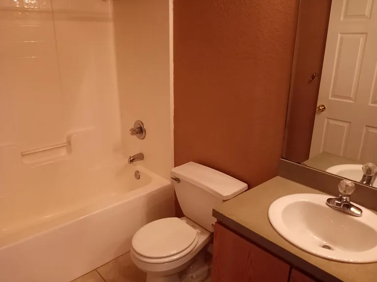 120 Eagle Point Blvd — Photo 7