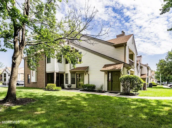 2504 Lighthouse Ln, Parlin, NJ 08859