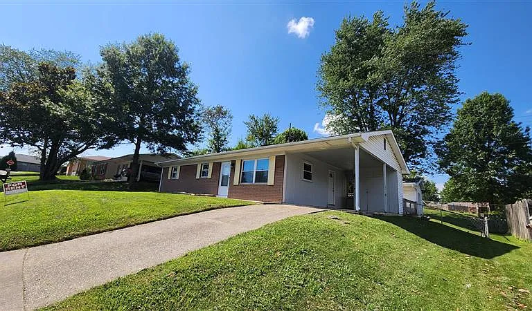 505 Kent Dr — Photo 3