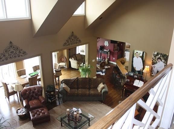 4th image of 702 River Oaks Blvd