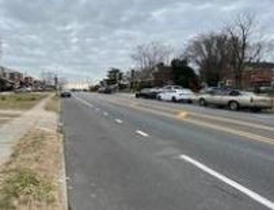 Exterior Neighborhood (street photo)