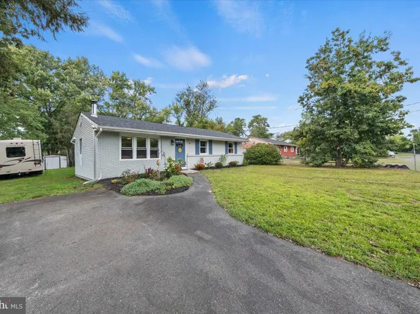 306 Apache Trl, Browns Mills, NJ 08015