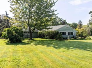 150 N Strawberry Ln, Moreland Hills, OH