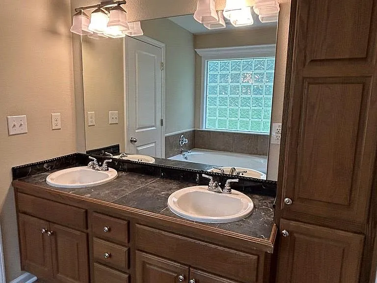 208 Woodland Cir — Photo 7