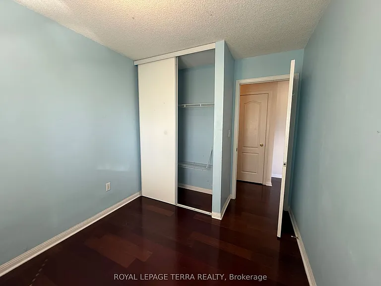 80 Acorn Pl #16 — Photo 46