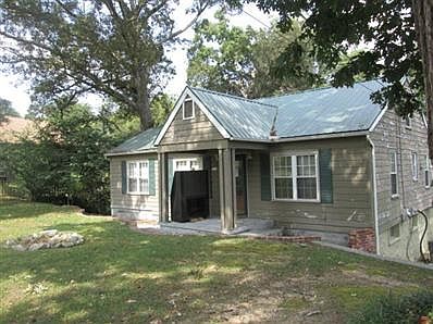 1st image of 527 Lakeview Dr