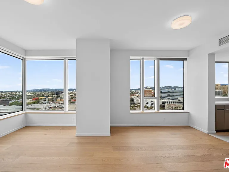 889 Francisco St #1806 — Photo 5