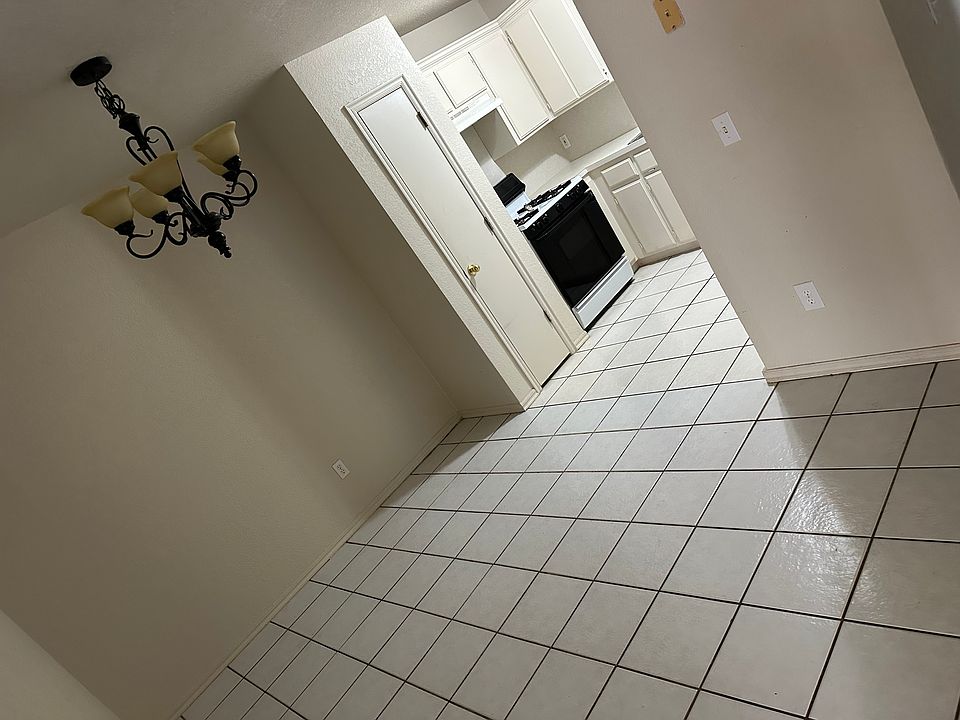 1st image of 1208 High Meadows Dr