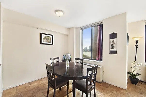 Rented by MNS | media 62