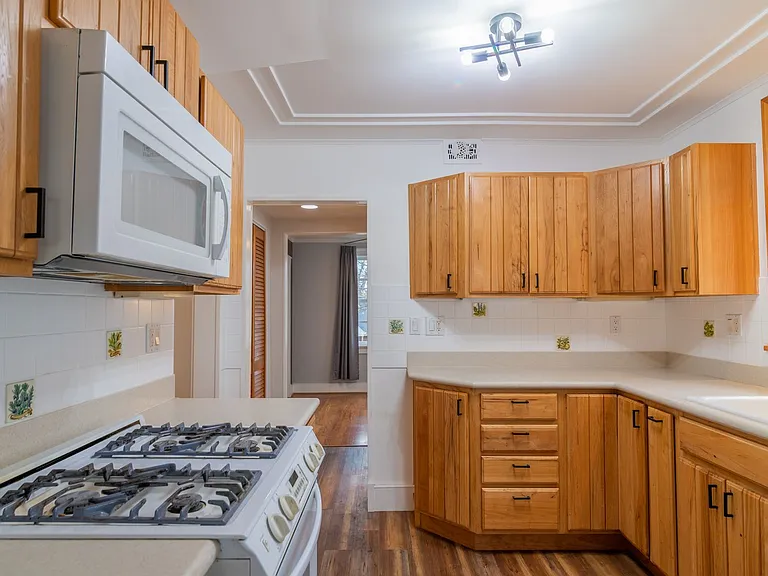 1708 Richard St — Photo 13