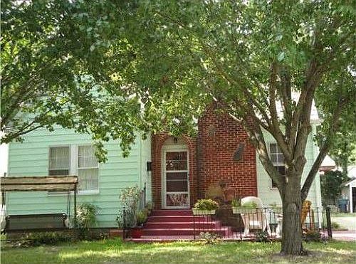 1st image of 734 Wilkinson St
