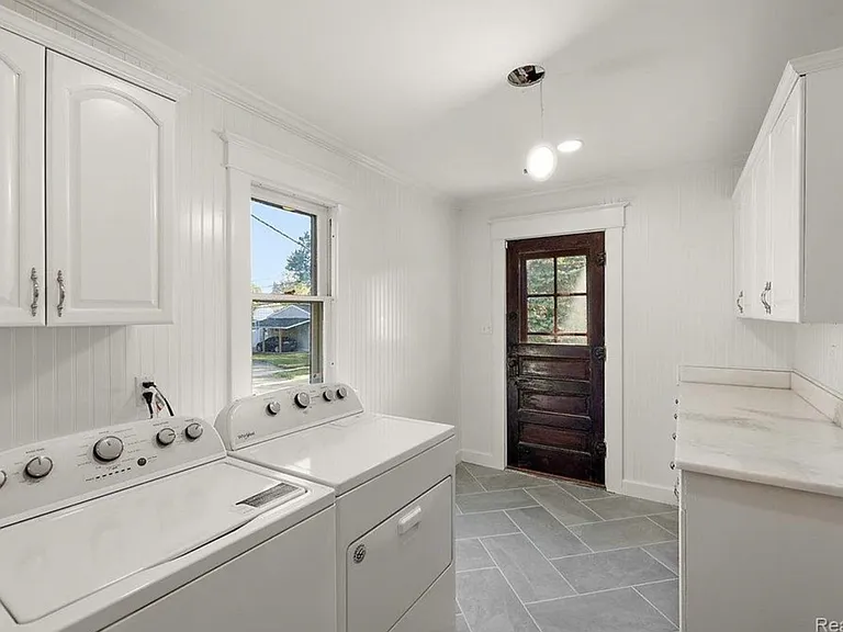 438 N Bailey St — Photo 18