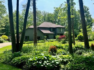 8985 Williams Rd, Chardon, OH 44024