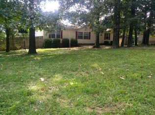 2035 Hugh Hunter Rd, Oak Grove, KY 42262