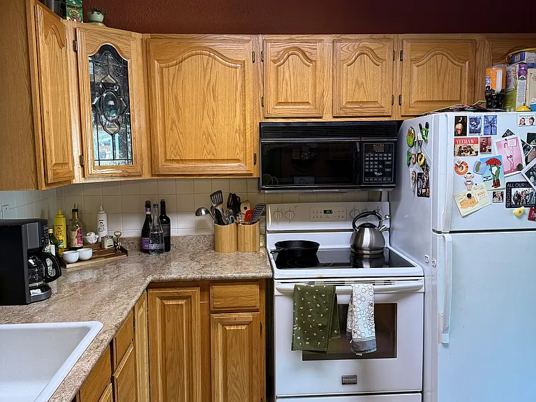 922 Paloverde Dr — Photo 3