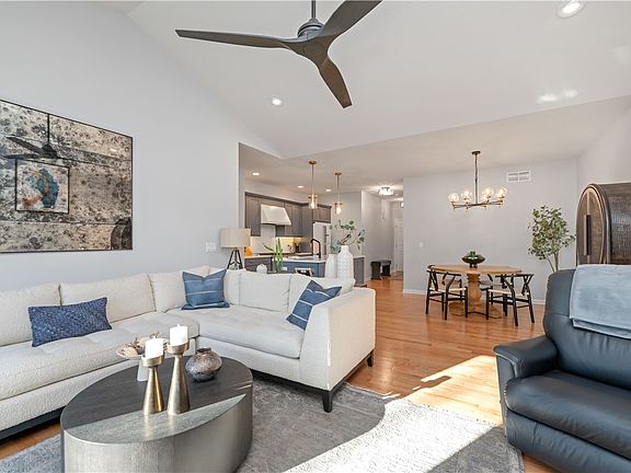 4th image of 71 Timber Creek Trl