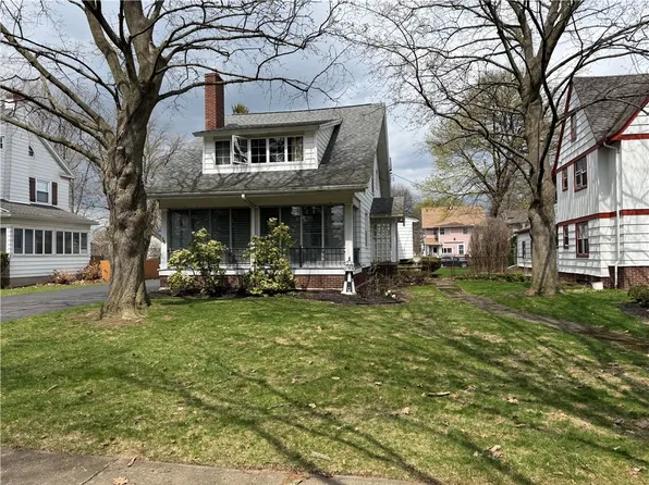 740 Seneca Pkwy, Rochester, NY 14613