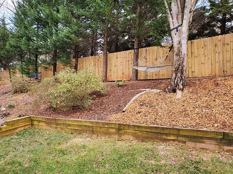 4785 Hampton Lake Dr — Photo 24