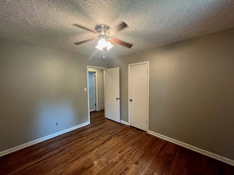 1332 W Boyd St — Photo 21