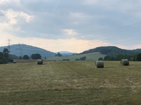 Mooreland Blvd, Lexington, VA 24450