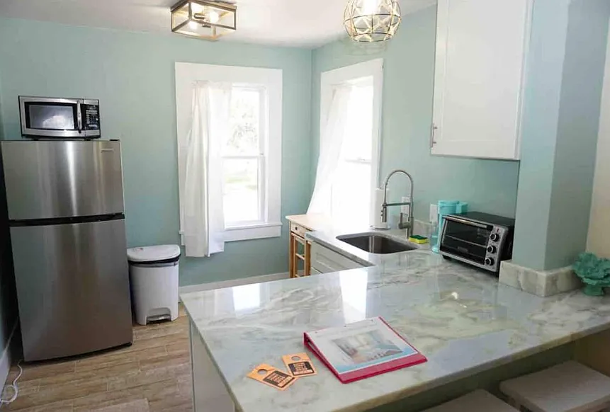 2 bed, 490 sqft, $2,050 — Photo 3