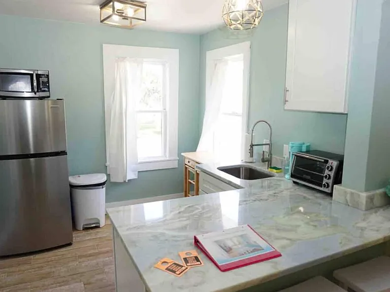 111 N Hollywood Ave #2 — Photo 3