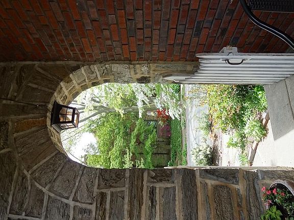 4th image of 435 E Allens Ln