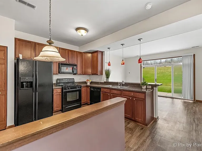 2260 Flagstone Ln — Photo 13