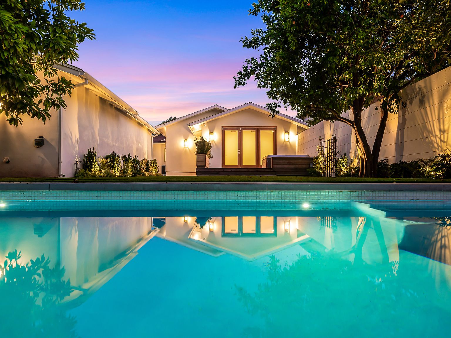 23263 Gonzales Dr, Woodland Hills, CA 91367 | Zillow