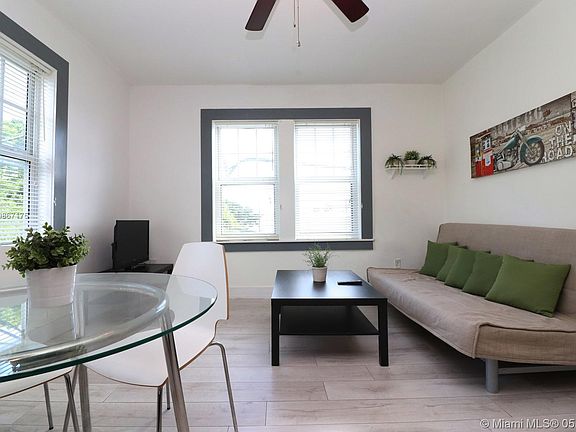 3rd image of 536 14th St APT 306