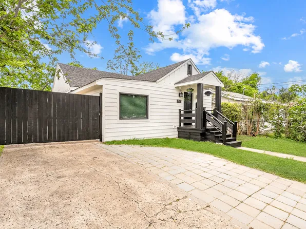 1015 Epenard St, Dallas, TX 75211