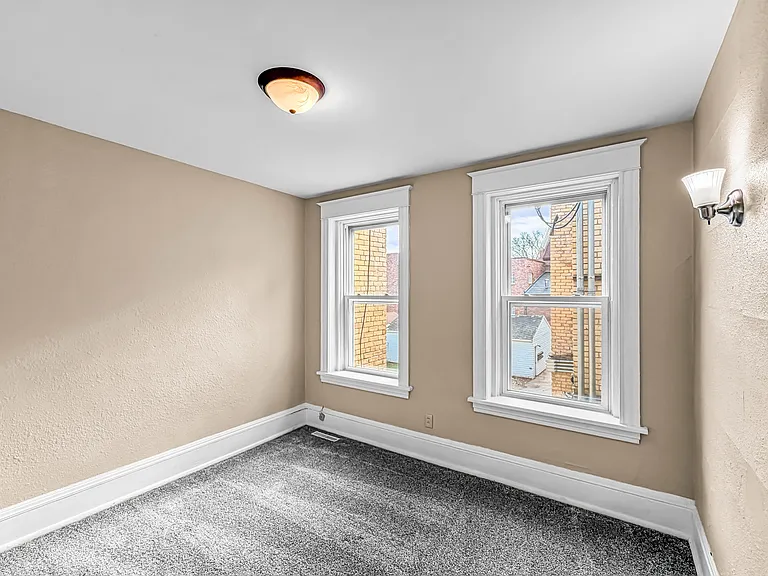 221 Chestnut St #221 — Photo 16