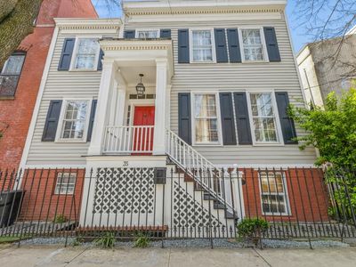 35 Wayne St, Jersey City, NJ, 07302