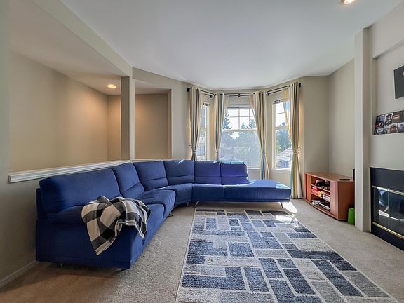 3rd image of 9643 178th Pl NE Unit 2