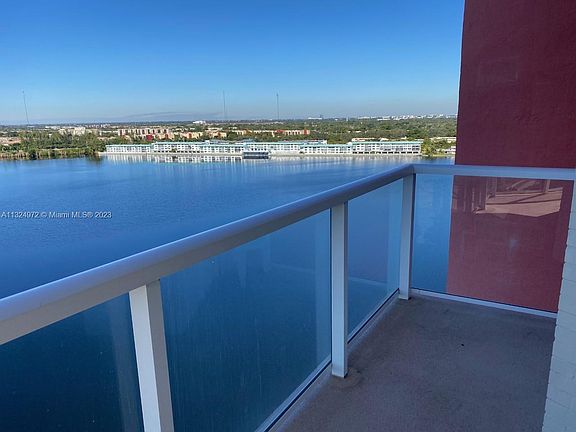 3rd image of 1301 Miami Gardens Dr APT 1505W