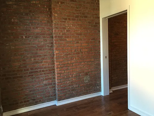 Rented by WRE Group | media 28