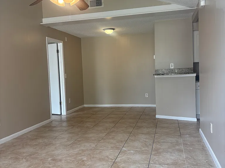 2483 Whispering Woods Blvd #1 — Photo 2