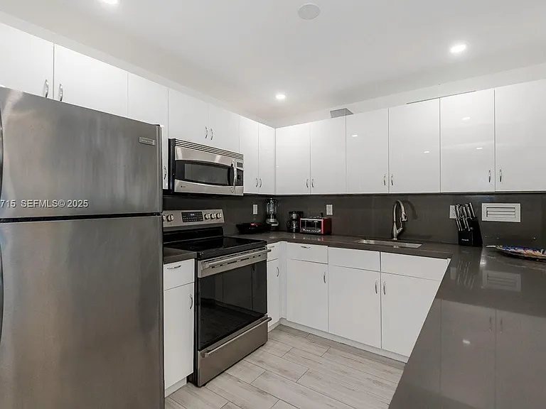 2301 Collins Ave #534 — Photo 13