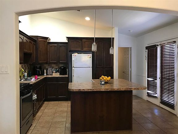 4th image of 2356 E Uribe St