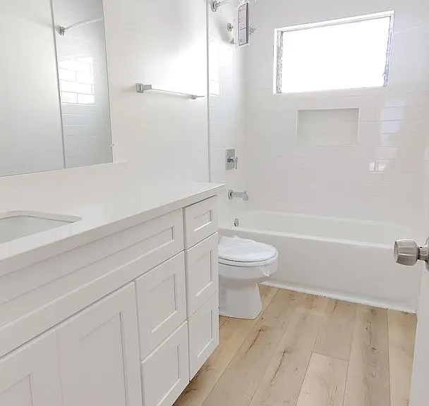3820 Frances Ave — Photo 5
