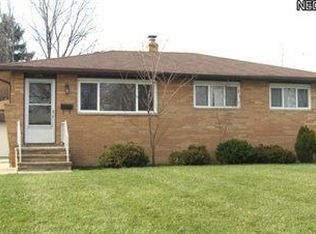 5750 Vickie Ln, Bedford Heights, OH 44146