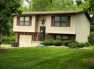 109 Mayflower Ct, Willard, OH 44890