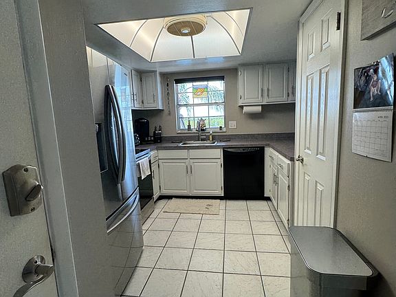 4th image of 8805 Bay Pointe Dr #205