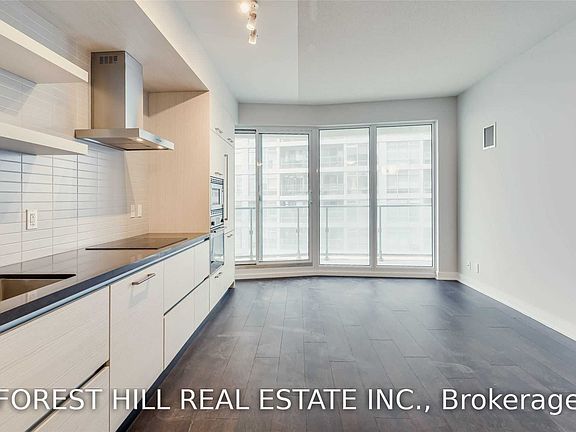5th image of 2221 Yonge St #4505