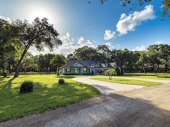 3rd image of 1185 Winding Oaks Dr