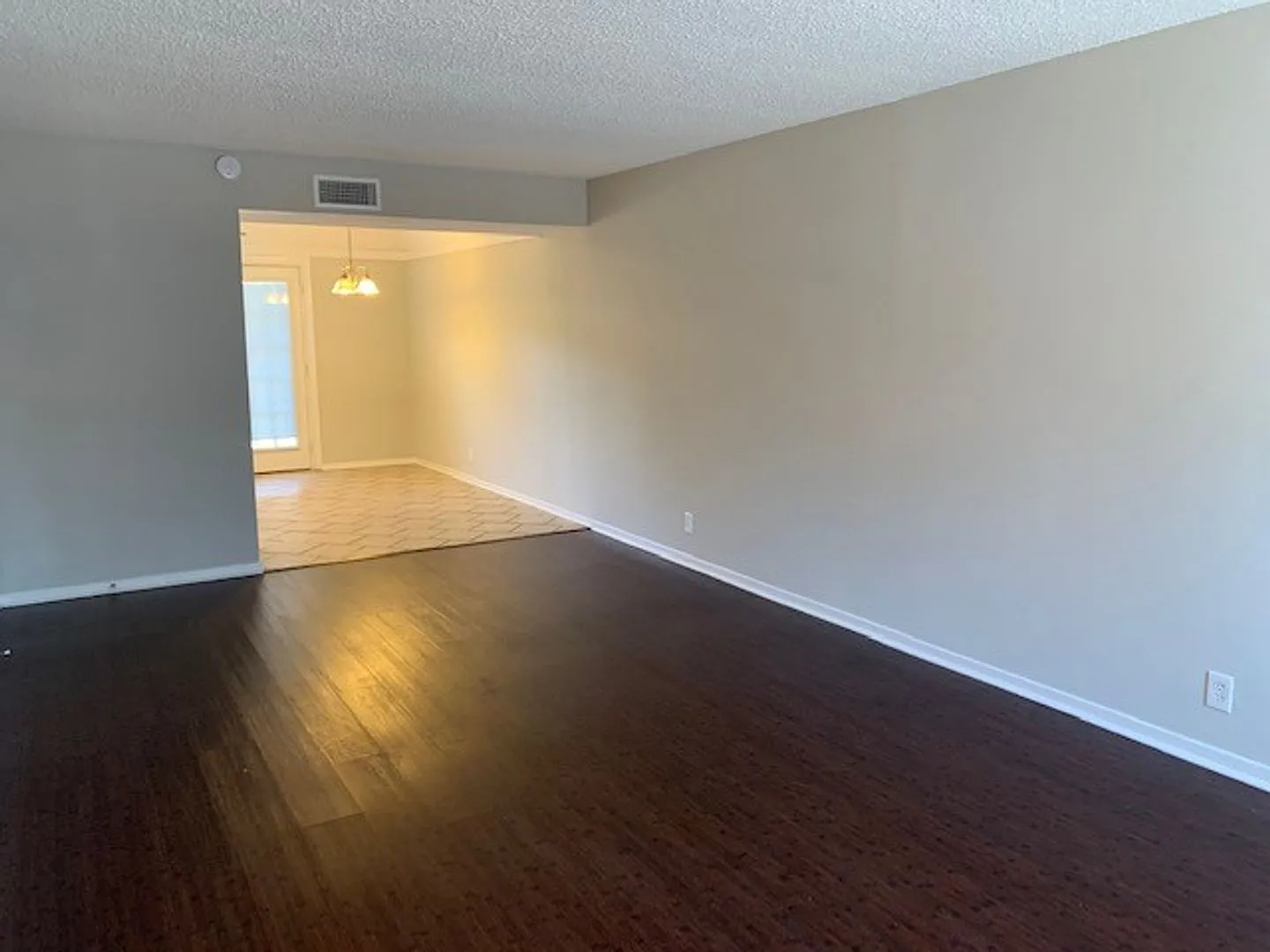 2BD/1.5BA Townhouse located inGermantown! — Photo 2
