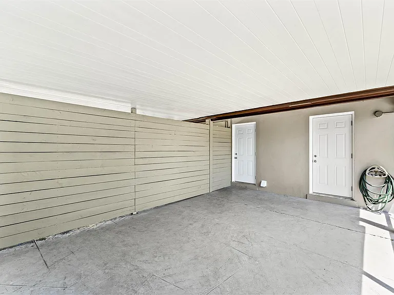 134 SW 14th Ave — Photo 13