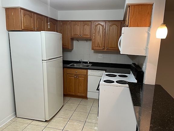 5th image of 2334 N Harlem Ave APT 2B