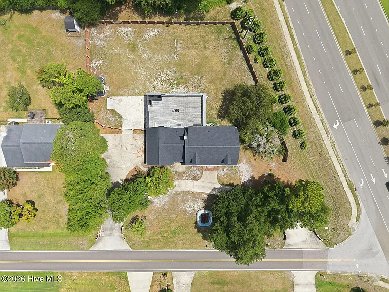 102 Bretonshire Rd — Photo 75